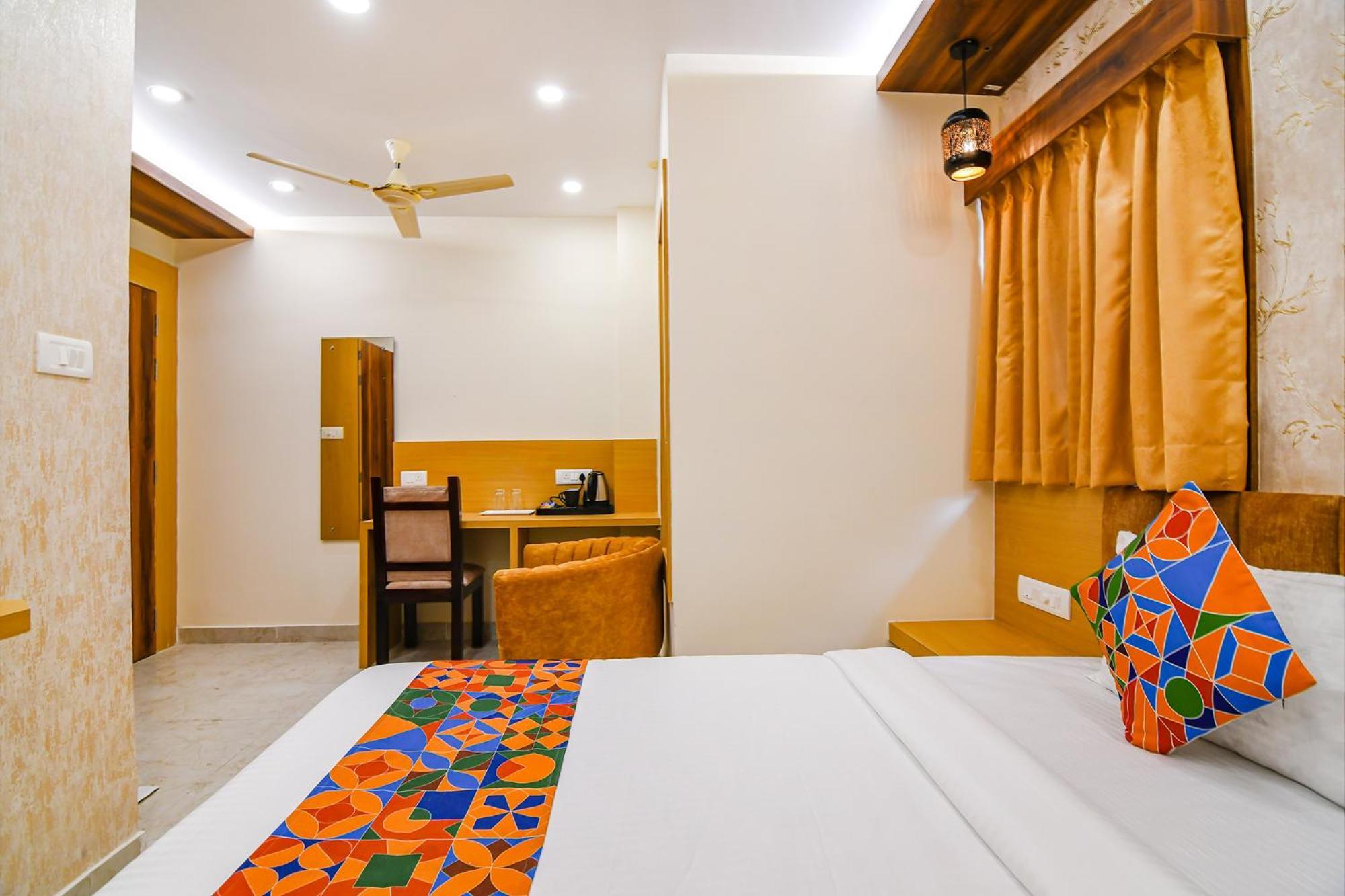 Fabhotel Sonali Golden Palace - Nr Bhubaneswar Railway Station Extérieur photo